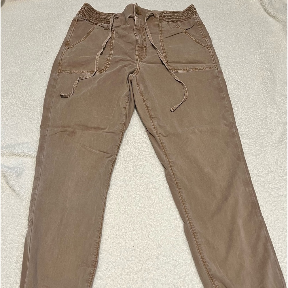 American Eagle tan pants with elastic waist. 14 regular.